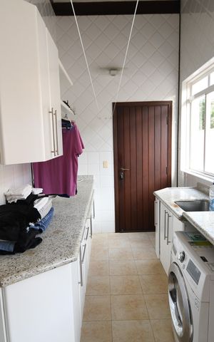 Casa de condomínio à venda com 470m², 4 quartos e 2 vagasÁrea de Serviço