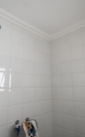 Casa de condomínio à venda com 470m², 4 quartos e 2 vagasBanheiro de serviço