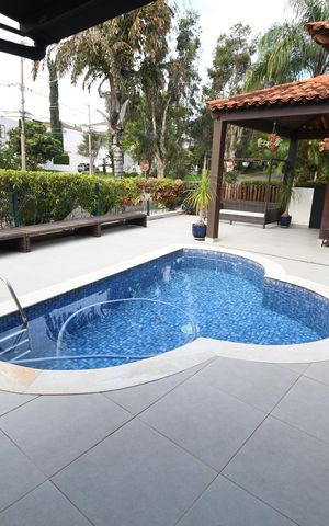 Casa de condomínio à venda com 470m², 4 quartos e 2 vagasPiscina