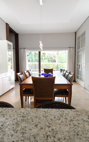 Casa de condomínio à venda com 470m², 4 quartos e 2 vagasCozinha