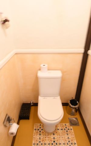 Casa de condomínio à venda com 470m², 4 quartos e 2 vagasLavabo