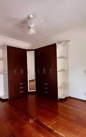 Casa de condomínio à venda com 356m², 4 quartos e 6 vagas Casa de condomínio à venda com 356m², 4 quartos e 6 vagasSuíte 1