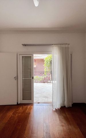 Casa de condomínio à venda com 356m², 4 quartos e 6 vagas Casa de condomínio à venda com 356m², 4 quartos e 6 vagasSuíte 1