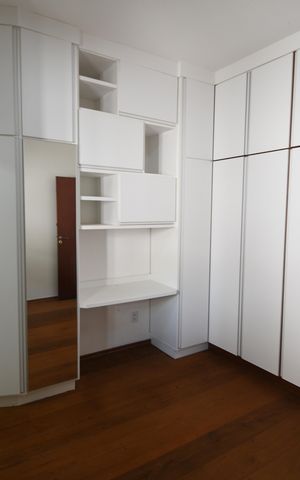 Casa para alugar com 650m², 5 quartos e 4 vagasSuíte