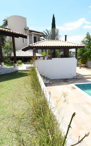 Casa para alugar com 650m², 5 quartos e 4 vagasPiscina