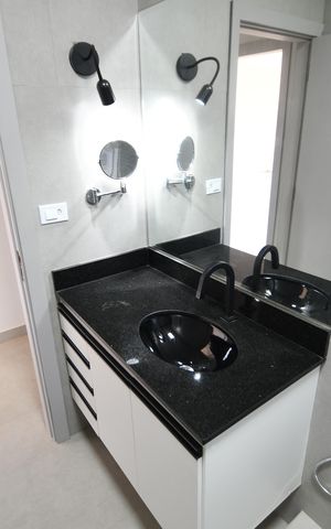 Casa para alugar com 650m², 5 quartos e 4 vagasBanheiro Social 1