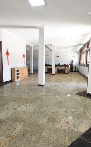 Casa para alugar com 650m², 5 quartos e 4 vagasSala