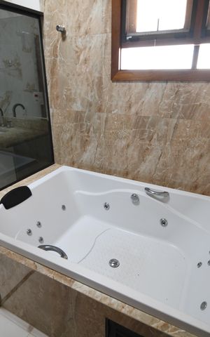 Casa para alugar com 650m², 5 quartos e 4 vagasBanheiro - Suíte 2
