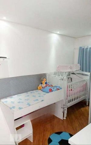 Casa à venda com 200m², 2 quartos e 2 vagas Casa à venda com 200m², 2 quartos e 2 vagasQuarto