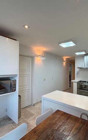 Apartamento à venda com 254m², 4 quartos e 1 vaga Apartamento à venda com 254m², 4 quartos e 1 vagaCozinha