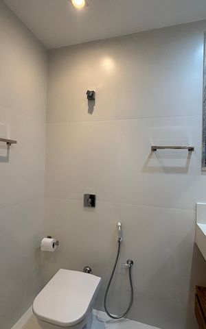 Apartamento à venda com 254m², 4 quartos e 1 vaga Apartamento à venda com 254m², 4 quartos e 1 vagaBanheiro