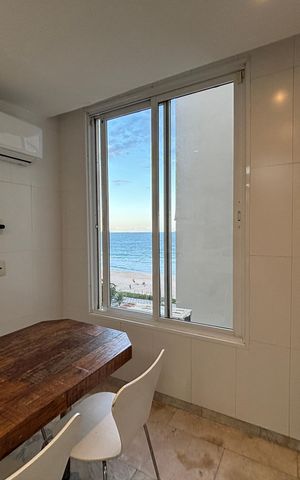 Apartamento à venda com 254m², 4 quartos e 1 vaga Apartamento à venda com 254m², 4 quartos e 1 vagaCozinha