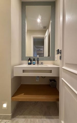 Apartamento à venda com 254m², 4 quartos e 1 vaga Apartamento à venda com 254m², 4 quartos e 1 vagaLavabo