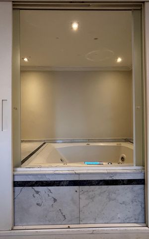 Apartamento à venda com 254m², 4 quartos e 1 vaga Apartamento à venda com 254m², 4 quartos e 1 vagaSuíte 2 - Banheiro