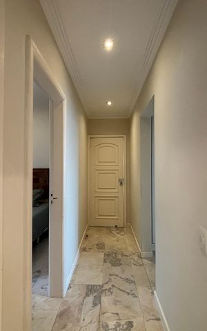 Apartamento à venda com 254m², 4 quartos e 1 vaga Apartamento à venda com 254m², 4 quartos e 1 vagaCorredores