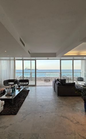 Apartamento à venda com 254m², 4 quartos e 1 vaga Apartamento à venda com 254m², 4 quartos e 1 vagaSala