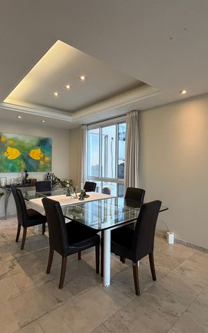 Apartamento à venda com 254m², 4 quartos e 1 vaga Apartamento à venda com 254m², 4 quartos e 1 vagaSala de jantar