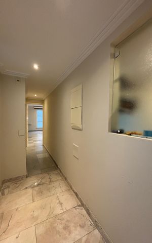Apartamento à venda com 254m², 4 quartos e 1 vaga Apartamento à venda com 254m², 4 quartos e 1 vagaÁrea de serviço
