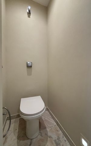 Apartamento à venda com 254m², 4 quartos e 1 vaga Apartamento à venda com 254m², 4 quartos e 1 vagaLavabo