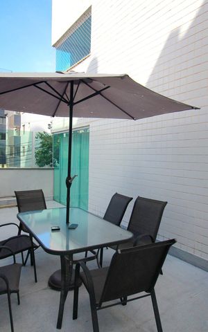 Apartamento à venda com 360m², 4 quartos e 4 vagasVaranda