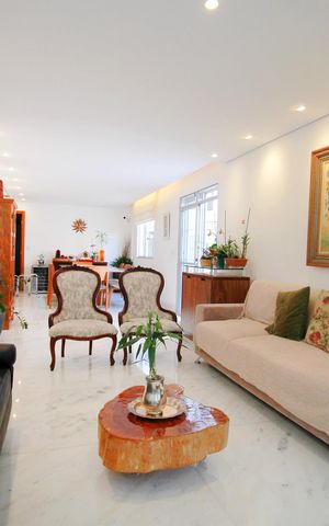 Apartamento à venda com 360m², 4 quartos e 4 vagasSala