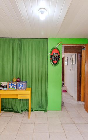Casa à venda com 340m², 2 quartos e 1 vaga Casa à venda com 340m², 2 quartos e 1 vagaSala