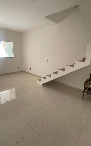 Casa à venda com 170m², 3 quartos e 1 vaga Casa à venda com 170m², 3 quartos e 1 vagaSala