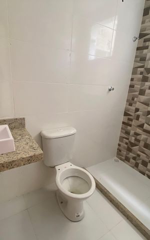 Casa à venda com 170m², 3 quartos e 1 vaga Casa à venda com 170m², 3 quartos e 1 vagaBanheiro Suíte 1