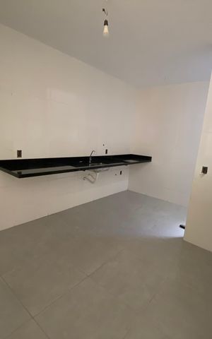 Casa à venda com 170m², 3 quartos e 1 vaga Casa à venda com 170m², 3 quartos e 1 vagaCozinha