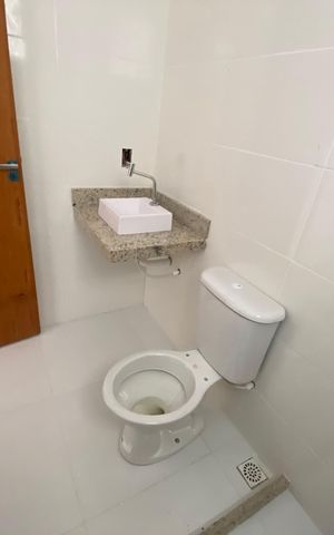 Casa à venda com 170m², 3 quartos e 1 vaga Casa à venda com 170m², 3 quartos e 1 vagaBanheiro Suíte 1
