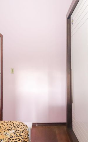 Casa à venda com 300m², 5 quartos e 3 vagas Casa à venda com 300m², 5 quartos e 3 vagasQuarto 3