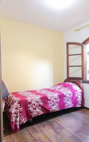 Casa à venda com 300m², 5 quartos e 3 vagas Casa à venda com 300m², 5 quartos e 3 vagasQuarto 1