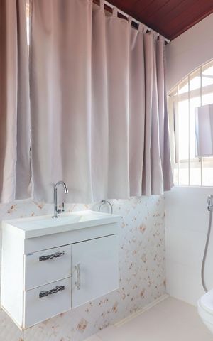 Casa à venda com 300m², 5 quartos e 3 vagas Casa à venda com 300m², 5 quartos e 3 vagasQuarto 4 - Suíte