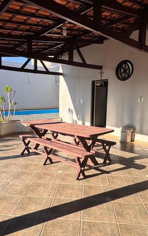 Casa à venda com 270m², 3 quartos e 4 vagas Casa à venda com 270m², 3 quartos e 4 vagasÁrea comum
