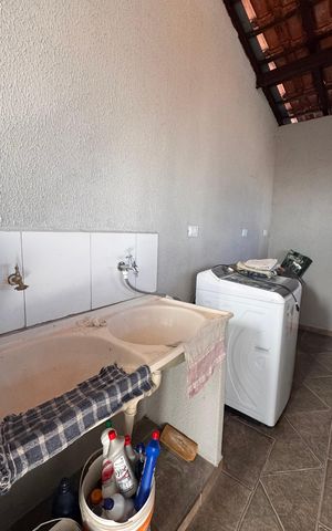 Casa à venda com 270m², 3 quartos e 4 vagas Casa à venda com 270m², 3 quartos e 4 vagasÁrea de Serviço