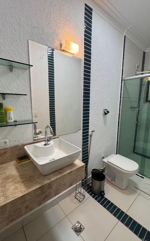 Casa à venda com 270m², 3 quartos e 4 vagas Casa à venda com 270m², 3 quartos e 4 vagasBanheiro