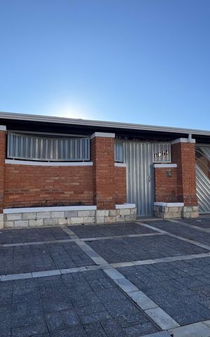 Casa à venda com 270m², 3 quartos e 4 vagas Casa à venda com 270m², 3 quartos e 4 vagasÁrea comum