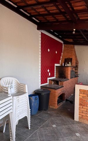 Casa à venda com 270m², 3 quartos e 4 vagas Casa à venda com 270m², 3 quartos e 4 vagasÁrea comum