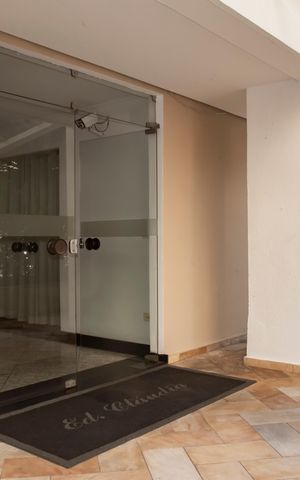 Apartamento à venda com 44m², 1 quarto e 1 vagaHall de entrada