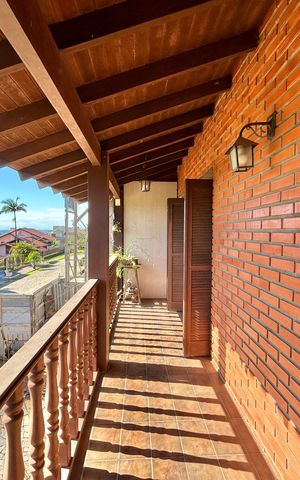 Casa à venda com 265m², 4 quartos e 2 vagas Casa à venda com 265m², 4 quartos e 2 vagasSacada da Suíte 3