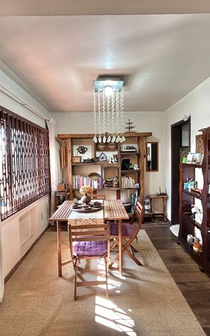 Casa à venda com 265m², 4 quartos e 2 vagas Casa à venda com 265m², 4 quartos e 2 vagasSala de Jantar