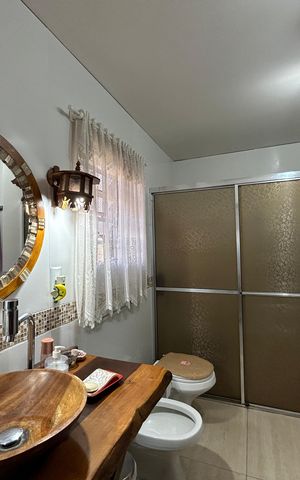 Casa à venda com 265m², 4 quartos e 2 vagas Casa à venda com 265m², 4 quartos e 2 vagasBanheiro suíte 3