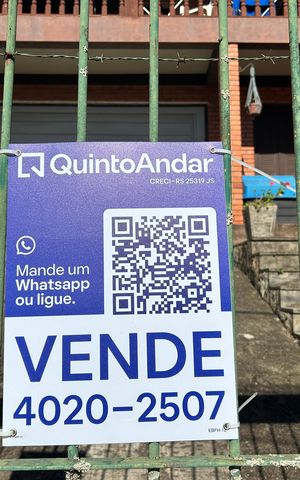 Casa à venda com 265m², 4 quartos e 2 vagas Casa à venda com 265m², 4 quartos e 2 vagasPlaca