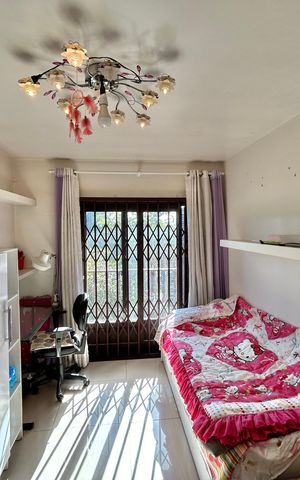 Casa à venda com 265m², 4 quartos e 2 vagas Casa à venda com 265m², 4 quartos e 2 vagasSuíte