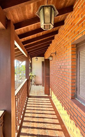 Casa à venda com 265m², 4 quartos e 2 vagas Casa à venda com 265m², 4 quartos e 2 vagasSacada da Suíte 3
