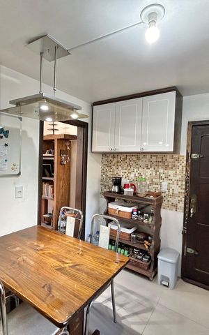 Casa à venda com 265m², 4 quartos e 2 vagas Casa à venda com 265m², 4 quartos e 2 vagasCozinha