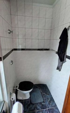 Casa para alugar com 230m², 2 quartos e 2 vagas Casa para alugar com 230m², 2 quartos e 2 vagasBanheiro