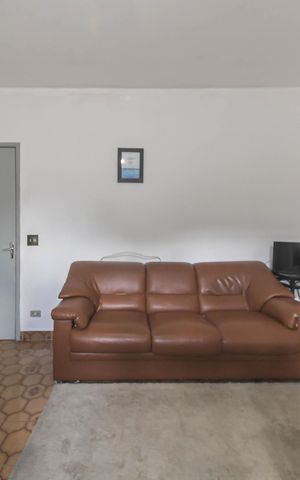 Casa à venda com 145m², 2 quartos e 8 vagasSuíte