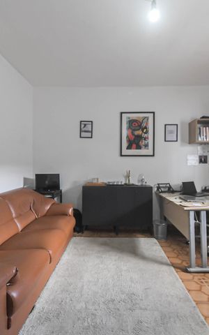 Casa à venda com 145m², 2 quartos e 8 vagasSuíte