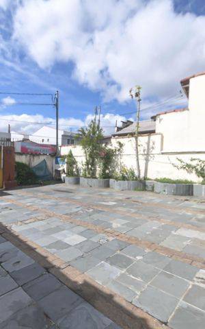 Casa à venda com 145m², 2 quartos e 8 vagasGaragem - Quintal